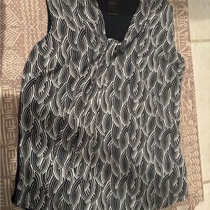 Ann Taylor Black and White Patterned Blouse